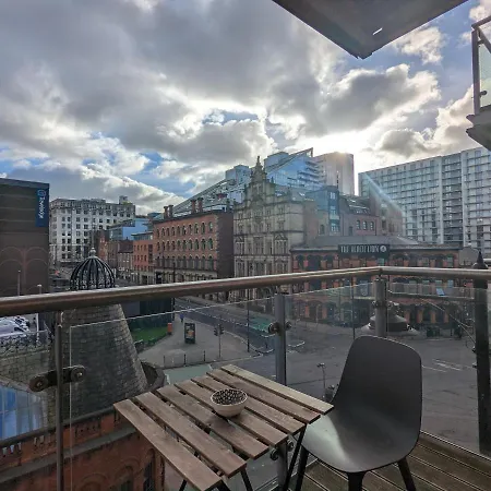 Apartment Stylish Modern Spacious Very Central 2 Bed 2 Bath *