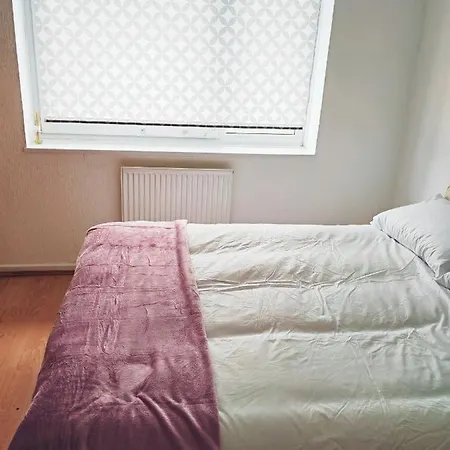 Holiday Home 홈스테이 *