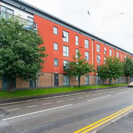 2 Bedroom Modern Flat In - Free Parking * Manchester