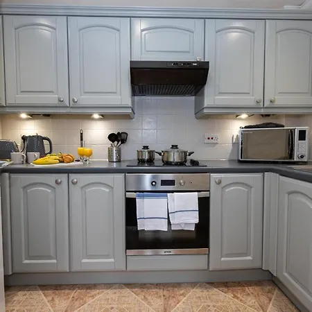 The Burton- Free Gated Parking アパート *