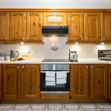 The Burton- Free Gated Parking Apartman Manchester