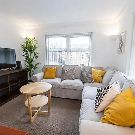 The Burton- Free Gated Parking Apartman Manchester
