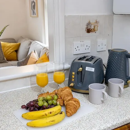 The Burton- Free Gated Parking Apartman Manchester