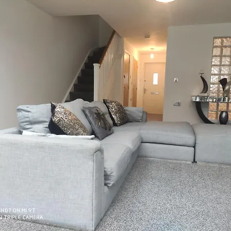 55 Kempster Gardens Manchester