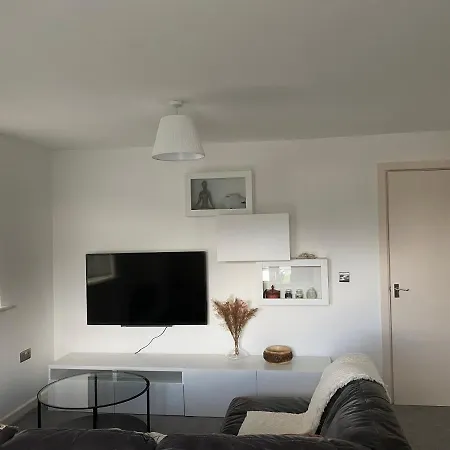 Marine Viewing 2 Bedrooms Flat *
