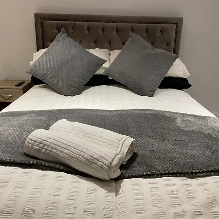 Gæstehus Modern With Private Entrance Manchester