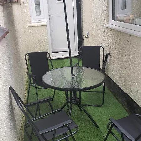 Crystal House 10min To Centre Ideal For Work And Leisure Apartment Manchester