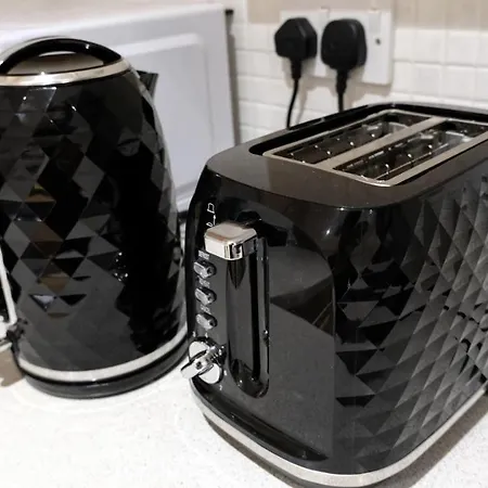 Spacious 2br 2ba Centre Sleeps 5 Апартаменты