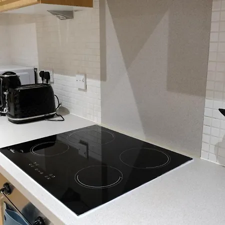 Spacious Centre 5 Guests Long *