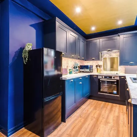 Tatil Evi Spacious And Modern 5 Bedroom House *