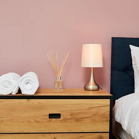 Beaut 5 Bed House W Parking * Manchester