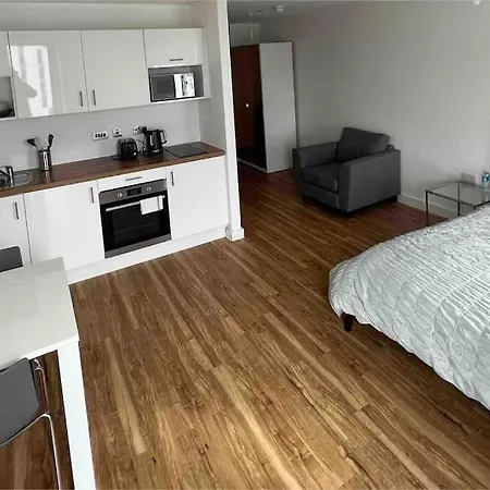 Luxury Near Media City Manchester