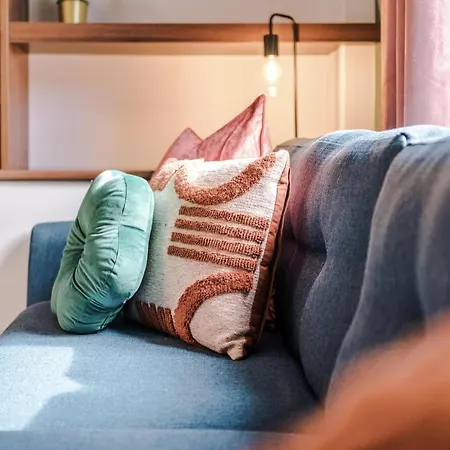 펜션 Stunning Mcr House Sleeps 9