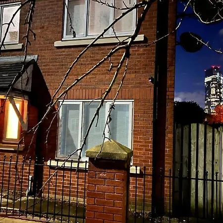 New Getaway - Free Gated Parking With Fob Apartment