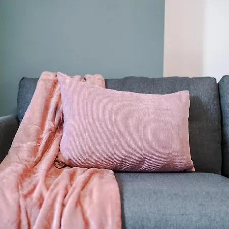 Stunning Mcr House Sleeps 9