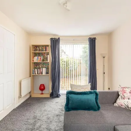 New Getaway - Free Gated Parking With Fob Apartment *