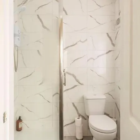 New Getaway - Free Gated Parking With Fob Apartamento *