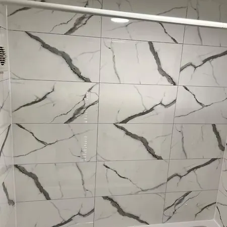 New Getaway - Free Gated Parking With Fob