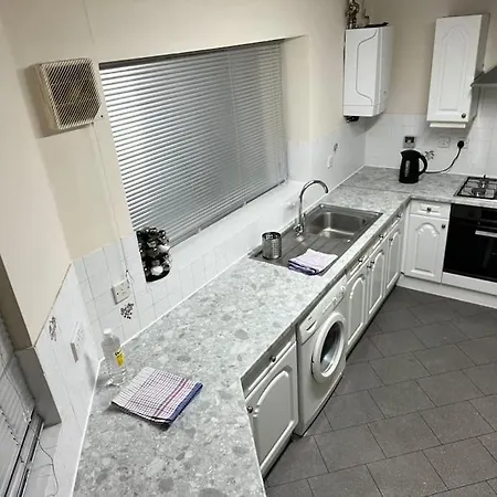 New Getaway - Free Gated Parking With Fob Appartement