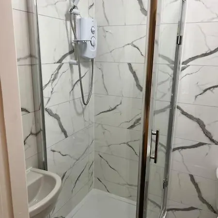 Apartment New Getaway - Free Gated Parking With Fob Manchester