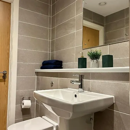 Salford Quays Apartment, * Μάντσεστερ
