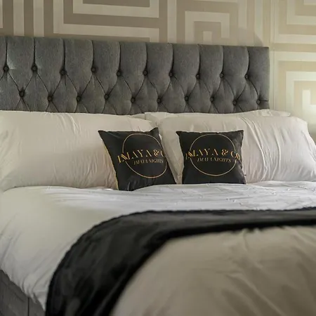 Apartment A Spacious 2 Bed With A River And Cascade View, Imaya Nights, M3 *