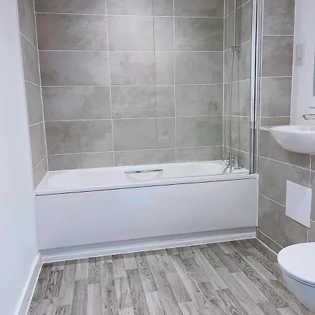 Modern House * מנצ'סטר