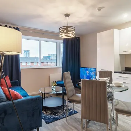 Contemporary 1 Bed Flat - Sleeps 3 Apartment *