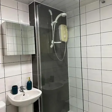 Apartment Lovely 2 Bed Flat *