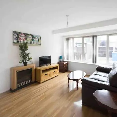 Fantastic House Near The City, Free Parking Apartment Manchester