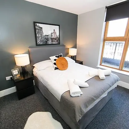 Апартаменты Floor 2 Bedroom Penthouse