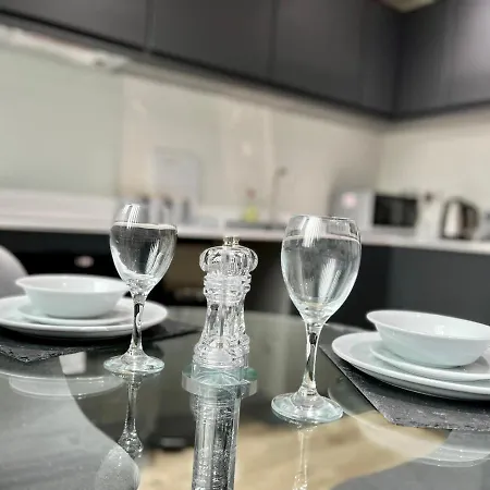 Lovely Studio With Free Parking Included! Manchester