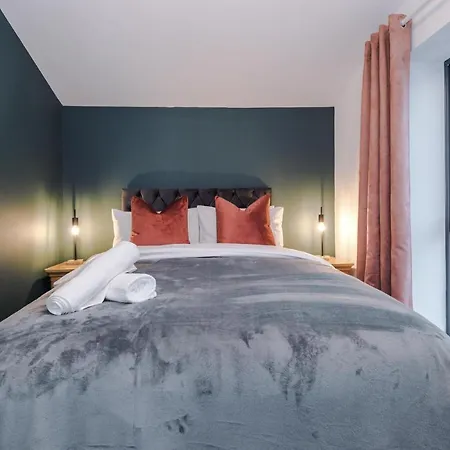 Stunning Mcr House Sleeps 9 * 맨체스터