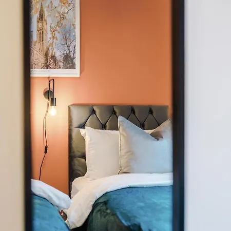 Stunning Mcr House Sleeps 9 펜션