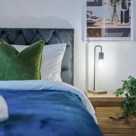 펜션 Stunning Mcr House Sleeps 9