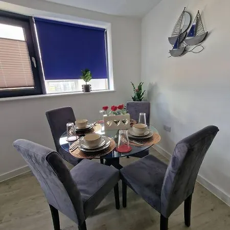 Apartment Luxury 2 Bed, 2 Bath - The Quays Manchester