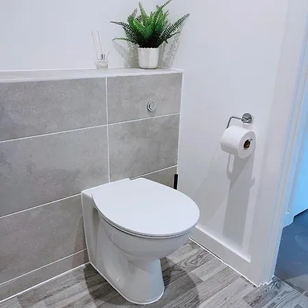 בית הארחה Modern House *