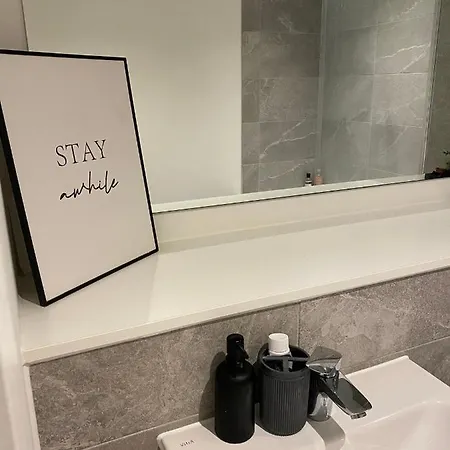 1 Bedroom In Mcr - 4 Night Minium * Manchester