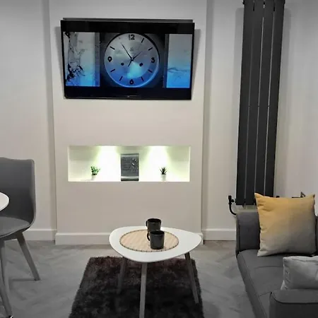 Dalmas Apartment *