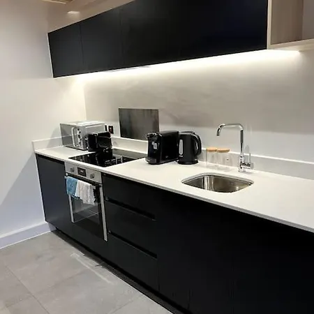 2 Bedroom In Salford Manchester
