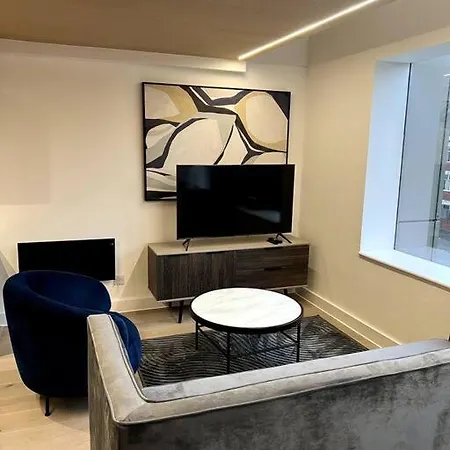 2 Bedroom In Salford Appartamento *