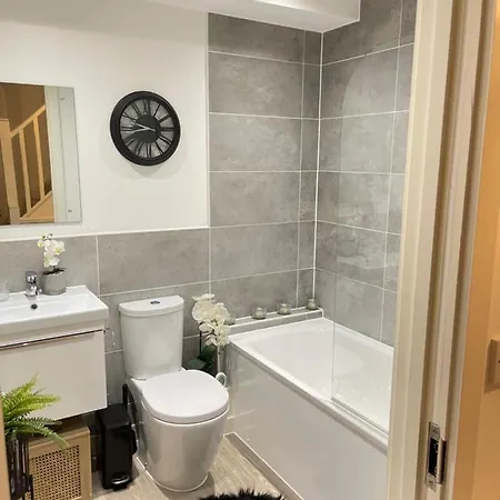 Cosy Bedrooms בית אירוח *