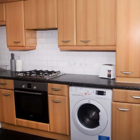 Guestready - A White Sensation In Ardwick * Manchester
