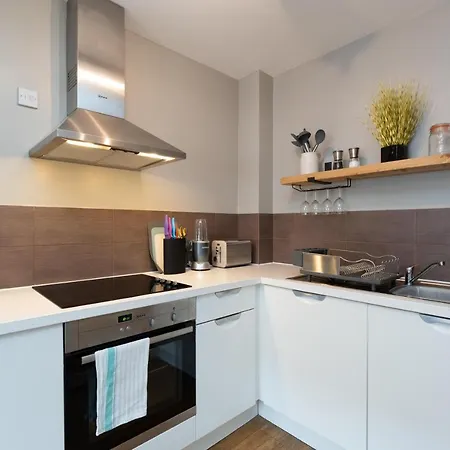 High Street Town House 4*