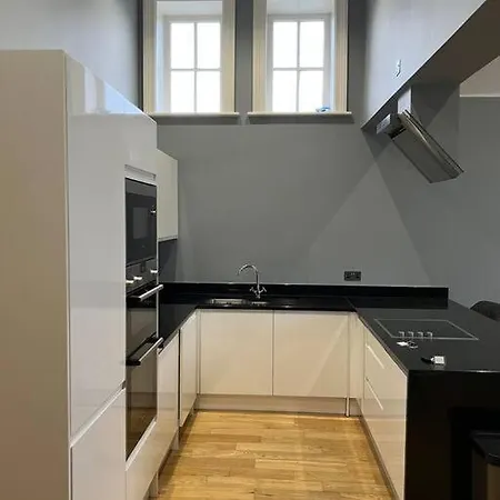 Stableford Hall - Stunning Apartment *