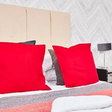 The Exquisite Abode - Parking Apartment Manchester