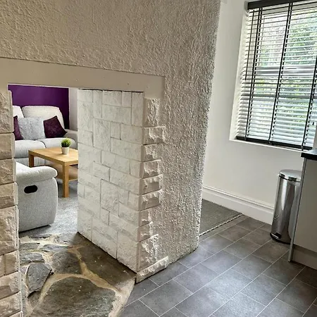 Purple Blossom 2-bed * Manchester