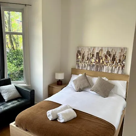 Apartment Purple Blossom 2-bed Manchester