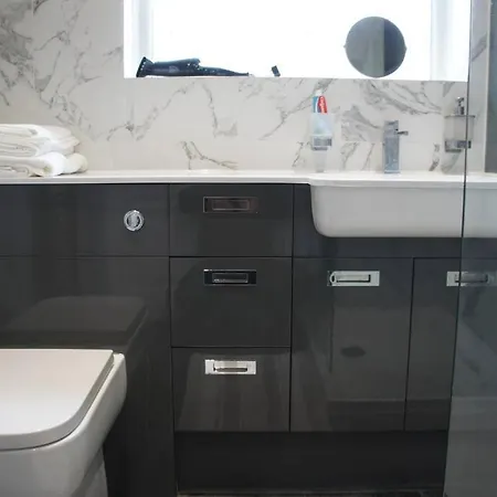 Swinton, Apartment Manchester