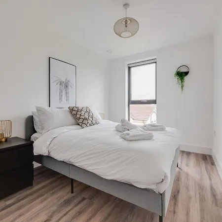 Apartment Modern 2 Bedroom Media City Manchester